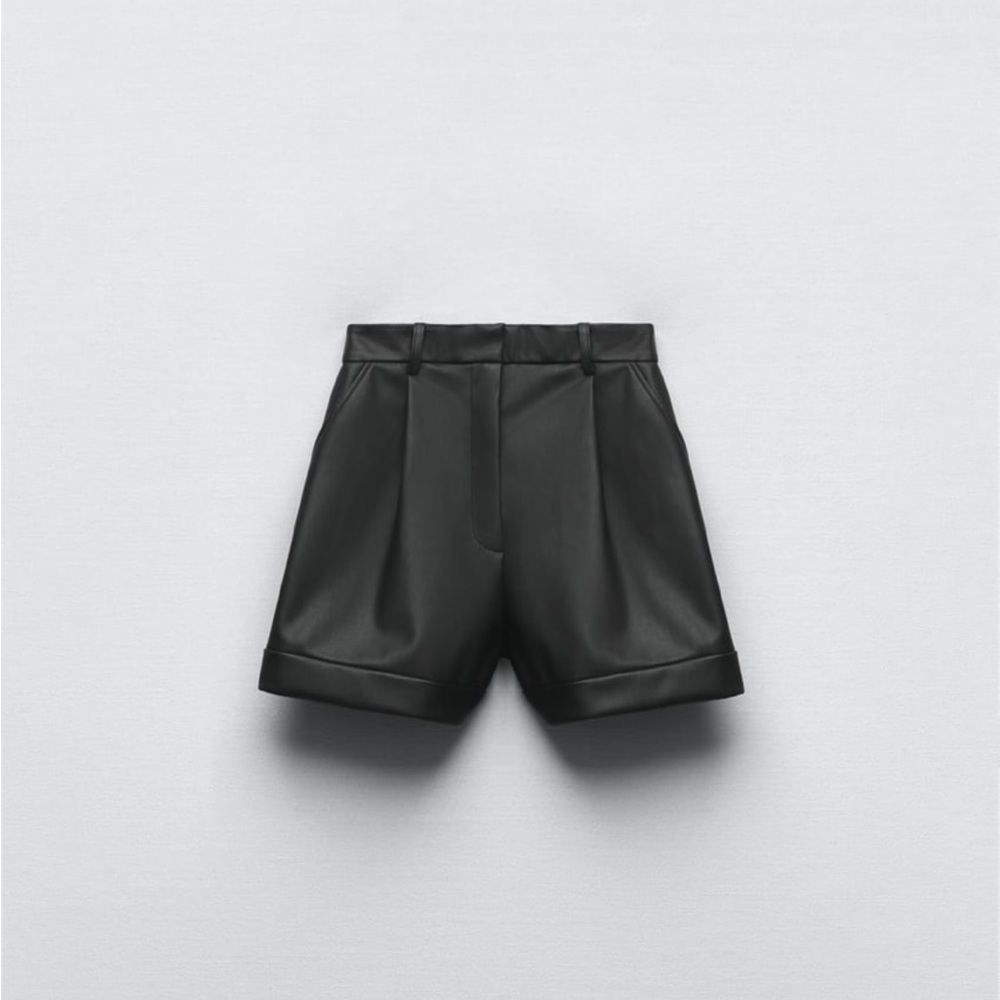 Zara NWT Leather Shorts M